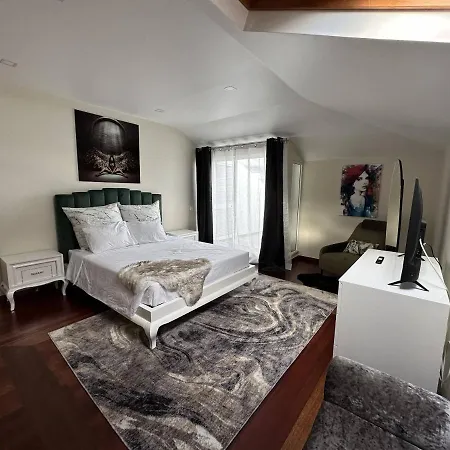 All Warmth - Colinas Do Lido Funchal (Madeira)